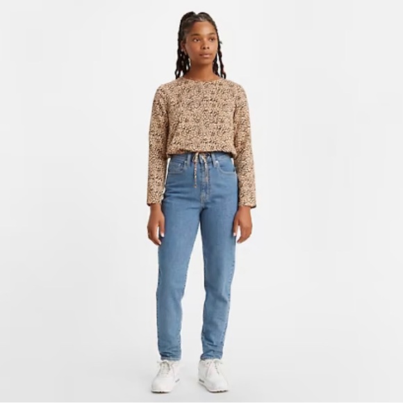 NWT Levi’s High Waisted Tapered Jeans in FYI in Size 24 x 29 - Picture 2 of 16